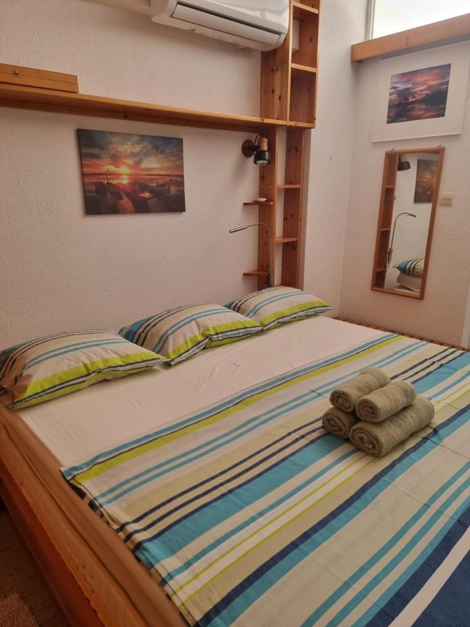 Atlas Apartment With Private Beach And Seaview Blue Лоутраки Экстерьер фото