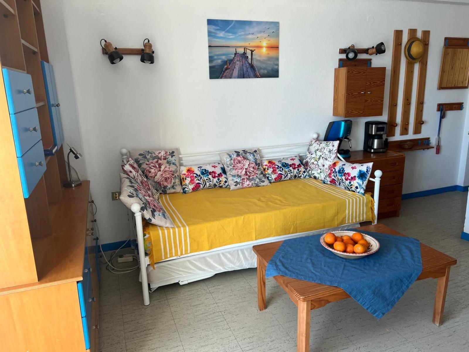 Atlas Apartment With Private Beach And Seaview Blue Лоутраки Экстерьер фото